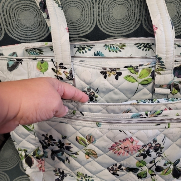 Vera Bradley "Seawater Blossoms" Tote - Picture 10 of 15